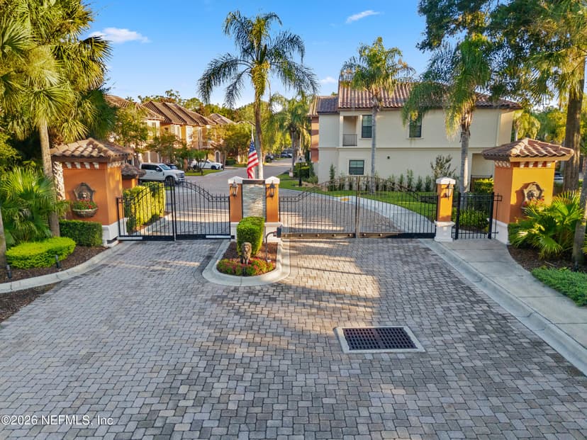 8861 La Terrazza Place, Jacksonville, FL 32217
