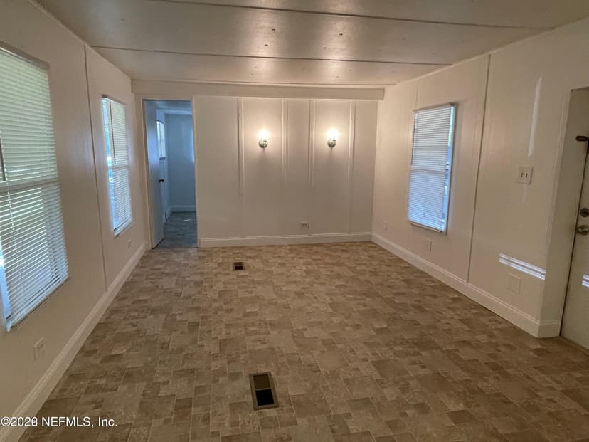 105 Iron Avenue, Interlachen, FL 32148