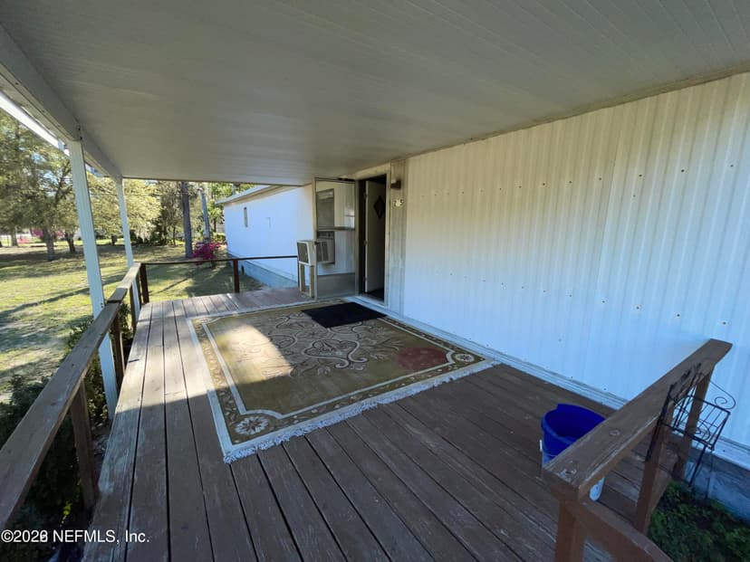 205 Lakeview Court, Interlachen, FL 32148