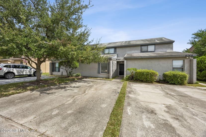 8745 Whispering Pines Drive, Jacksonville, FL 32244