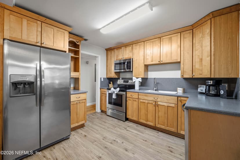 8633 Emerald Isle Circle S, Jacksonville, FL 32216