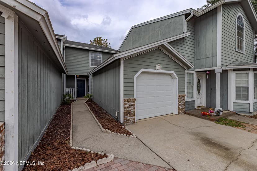 12057 Cobblewood Lane N, Jacksonville, FL 32225
