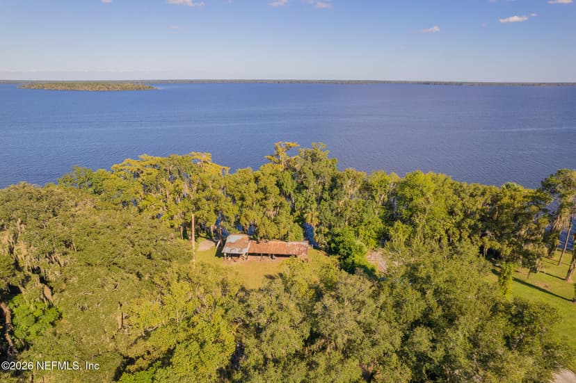 108 Eucalyptus Avenue, Crescent City, FL 32112