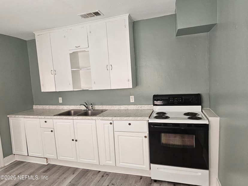 930 W 24th Street, Jacksonville, FL 32209