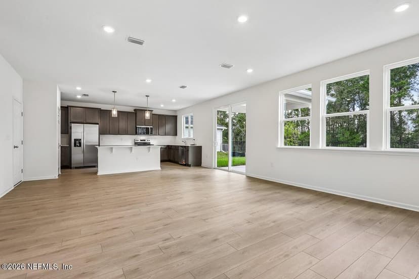 706 Panther Lake Parkway, Jacksonville, FL 32221