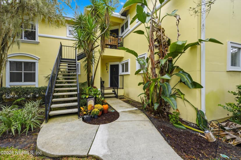 1800 The Greens Way 1811, Jacksonville Beach, FL 32250