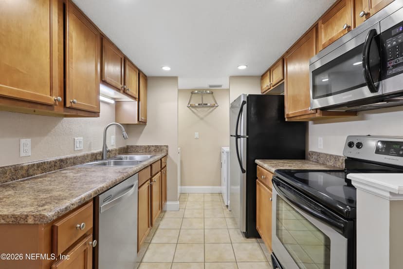 3737 Loretto Road 407, Jacksonville, FL 32223