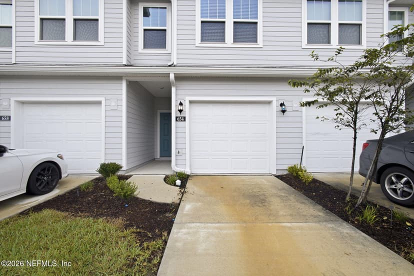 654 Holly Lakes Drive, Orange Park, FL 32073