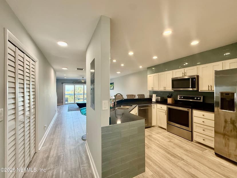1701 1st Street N 11B, Jacksonville Beach, FL 32250