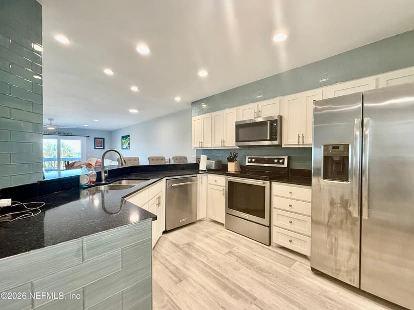 1701 1st Street N 11B, Jacksonville Beach, FL 32250