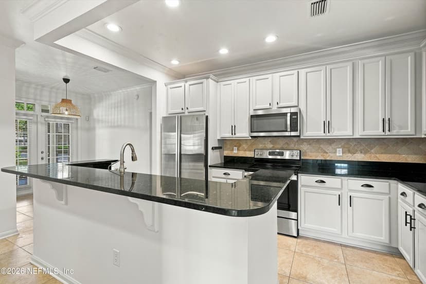 10901 Burnt Mill Road 304, Jacksonville, FL 32256