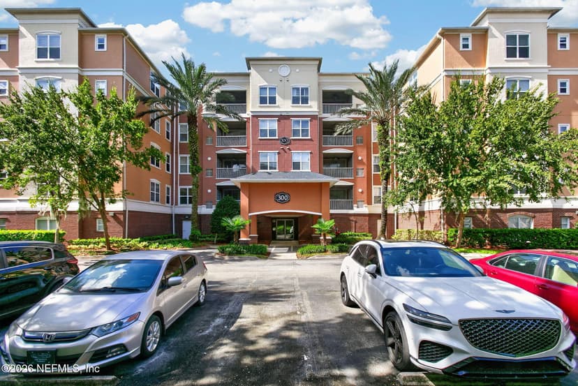 4480 Deerwood Lake Parkway 332, Jacksonville, FL 32216